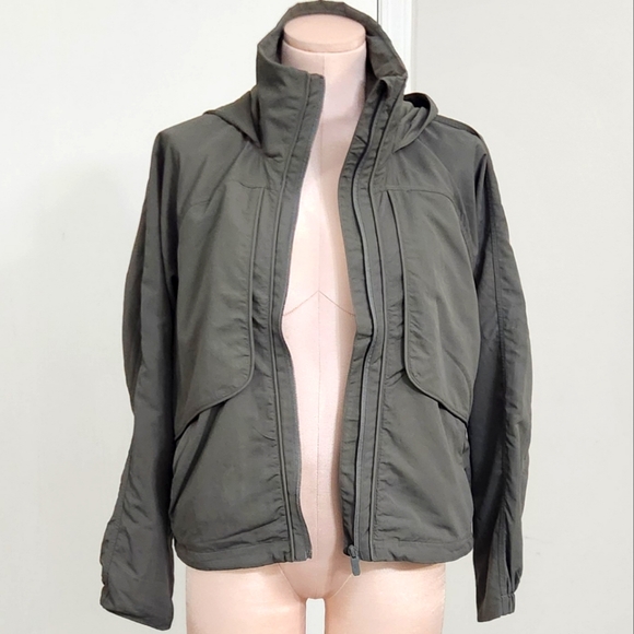 Lululemon athletica Always Effortless Jacket Grey Sage - Picture 13 of 16